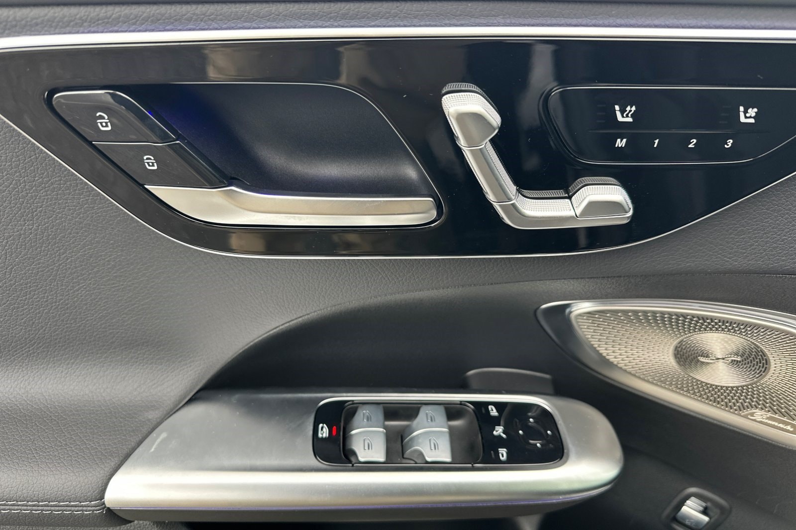 2025 Mercedes-Benz C-Class Sedan C 300 - Photo 14