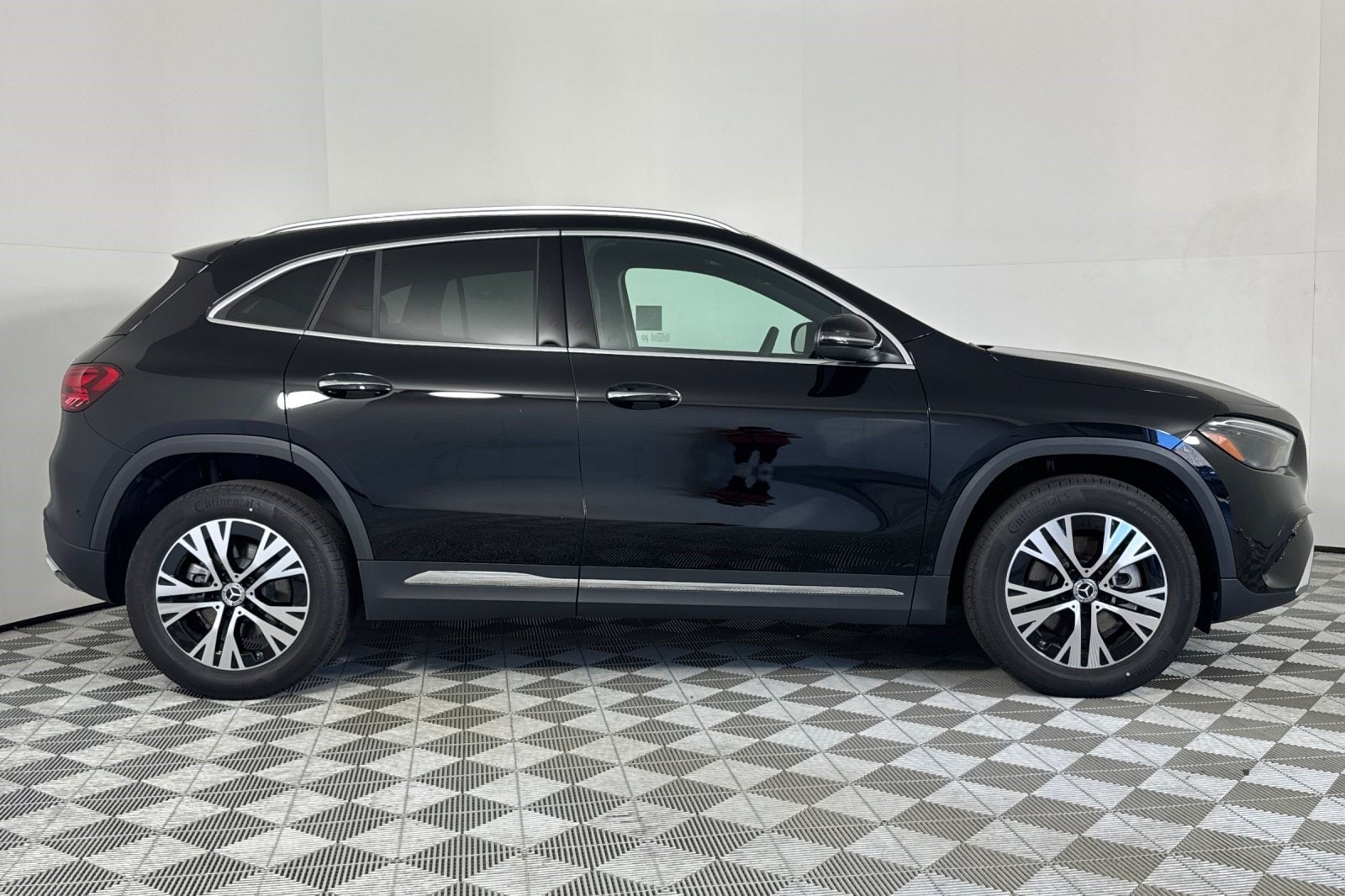 2025 Mercedes-Benz GLA GLA250 - Photo 7