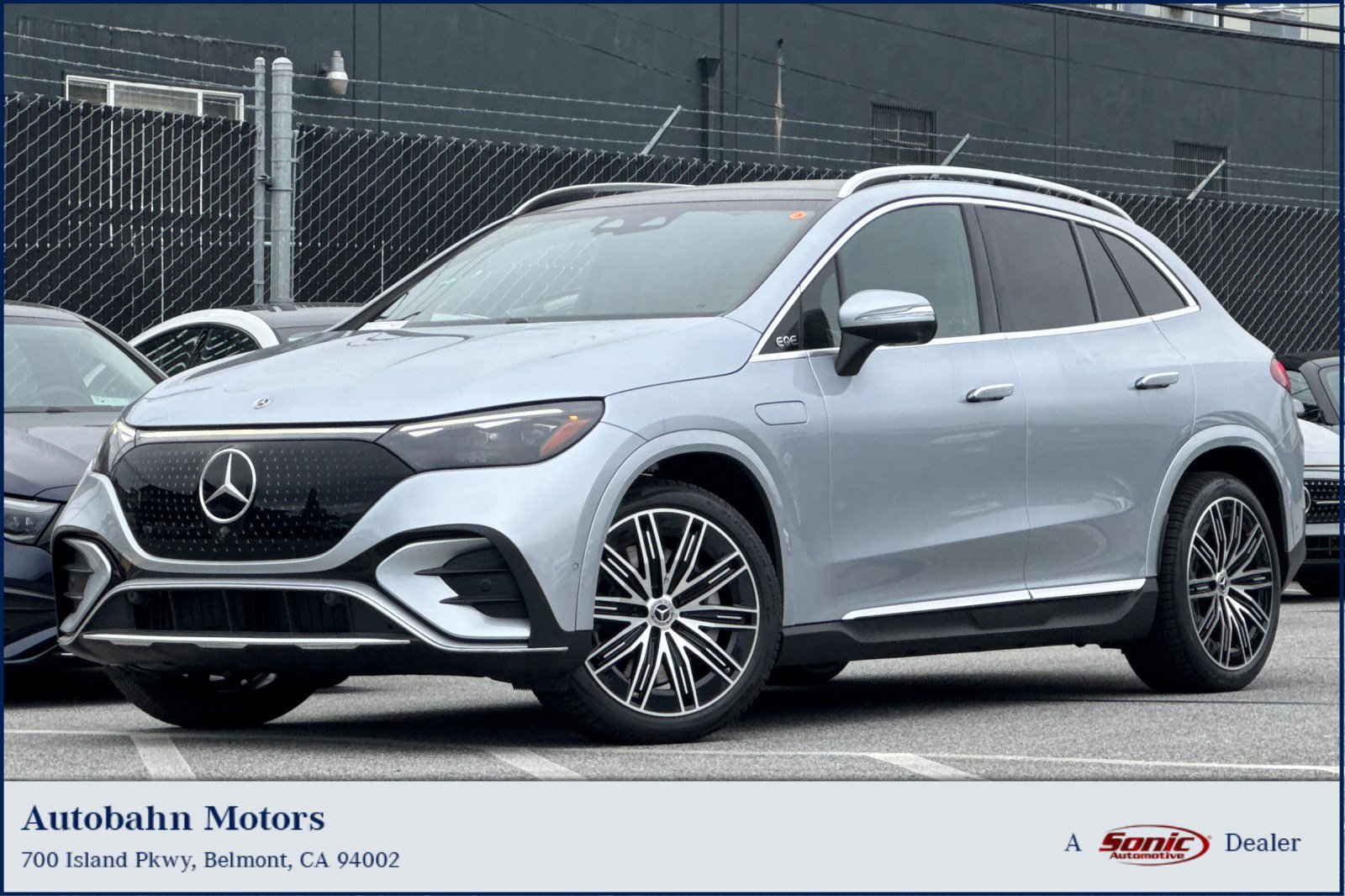  Mercedes-Benz EQE 320+ SUV