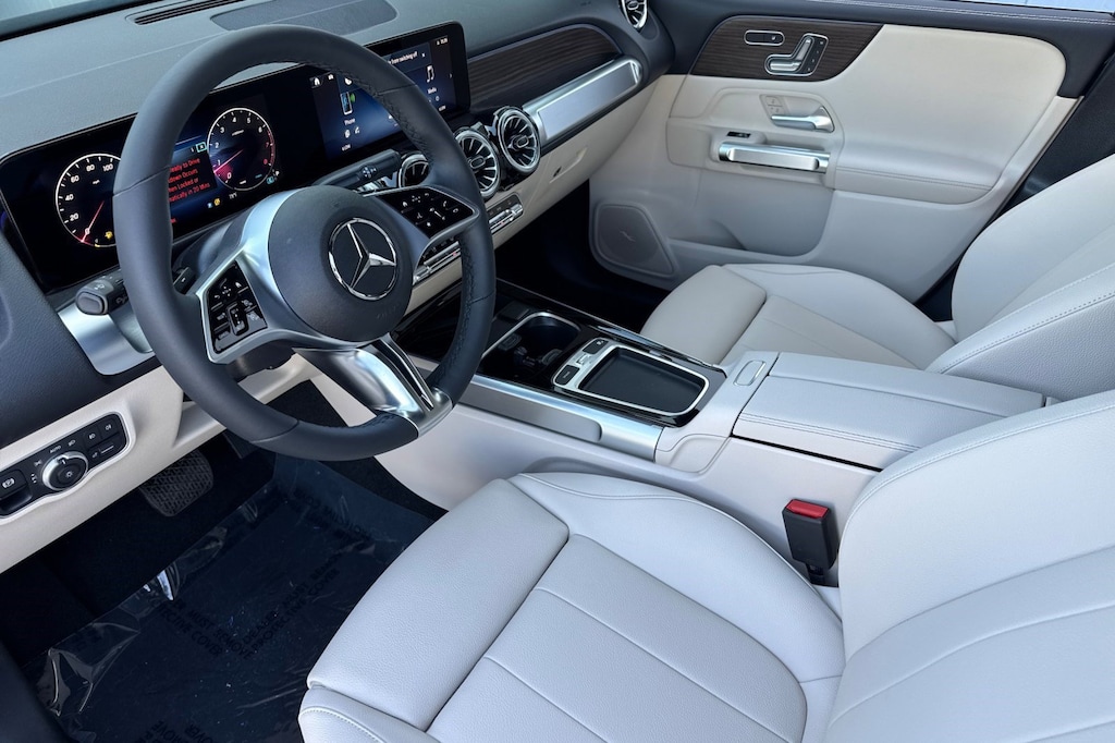New 2026 Mercedes-Benz GLB 250 SUV