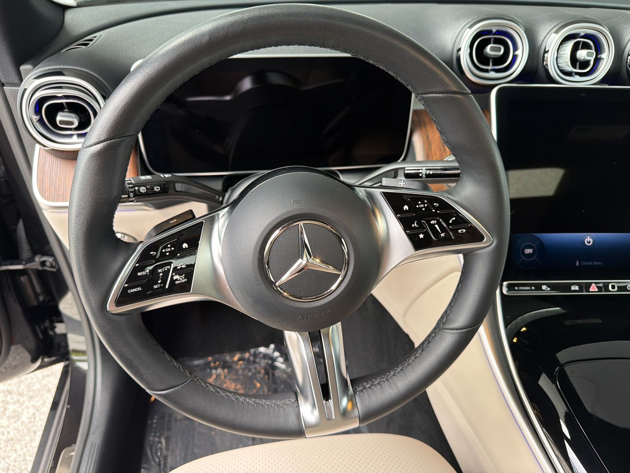 2026 Mercedes-Benz GLC Base - Photo 11