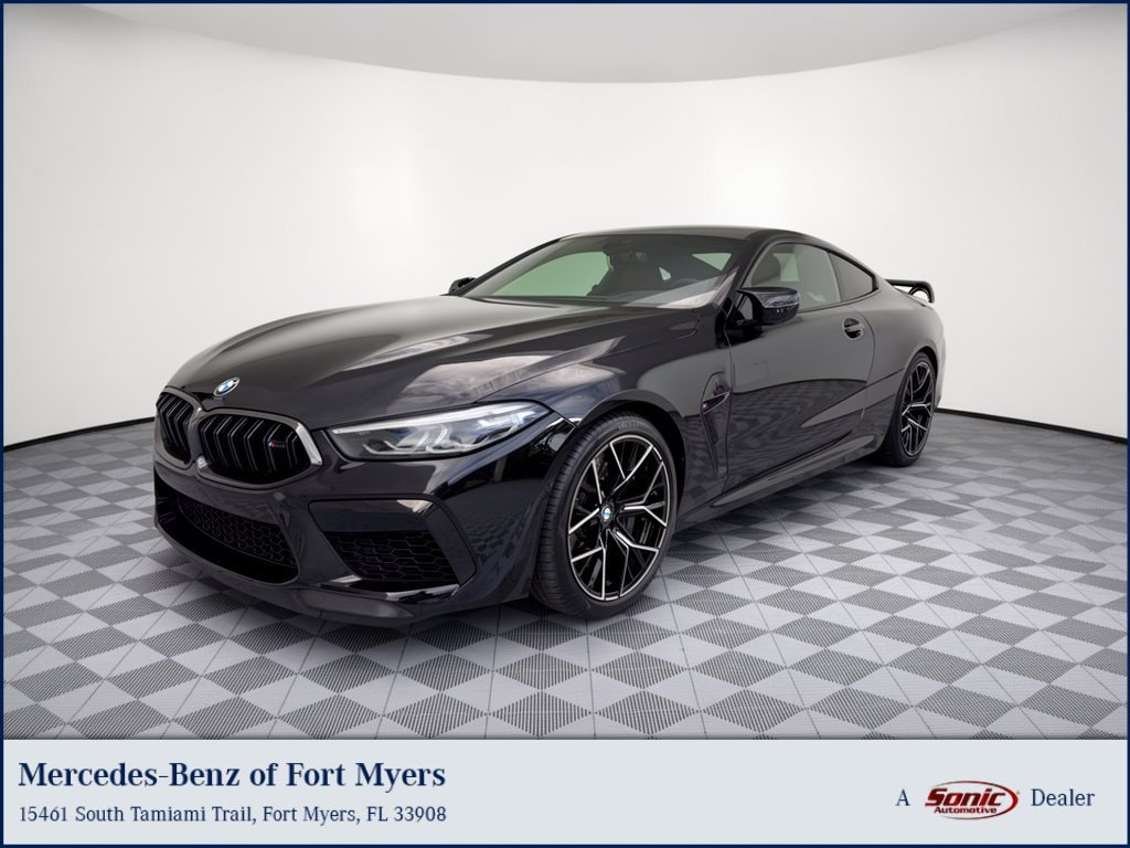 2022 BMW M8