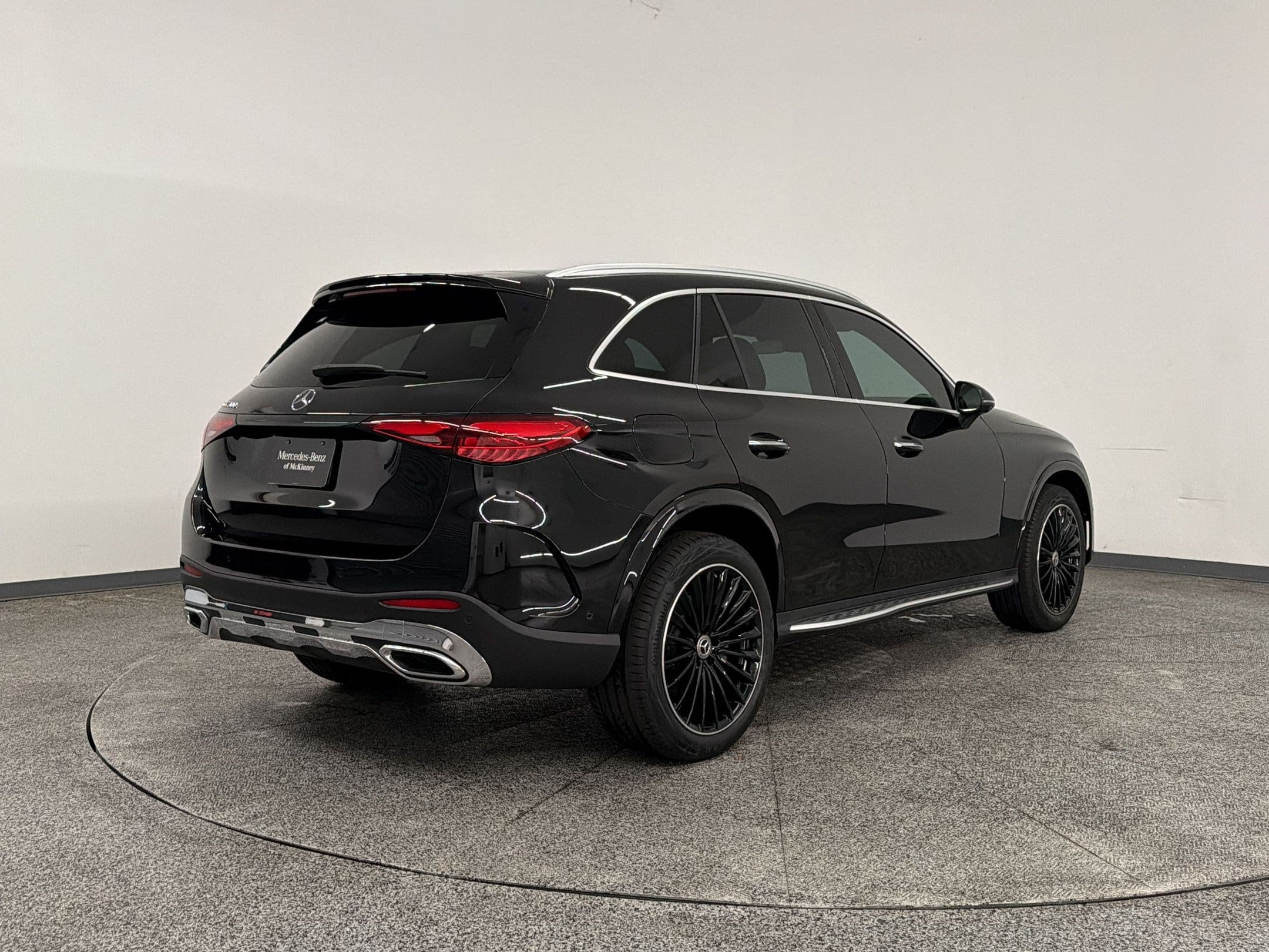 2026 Mercedes-Benz GLC Base - Photo 9