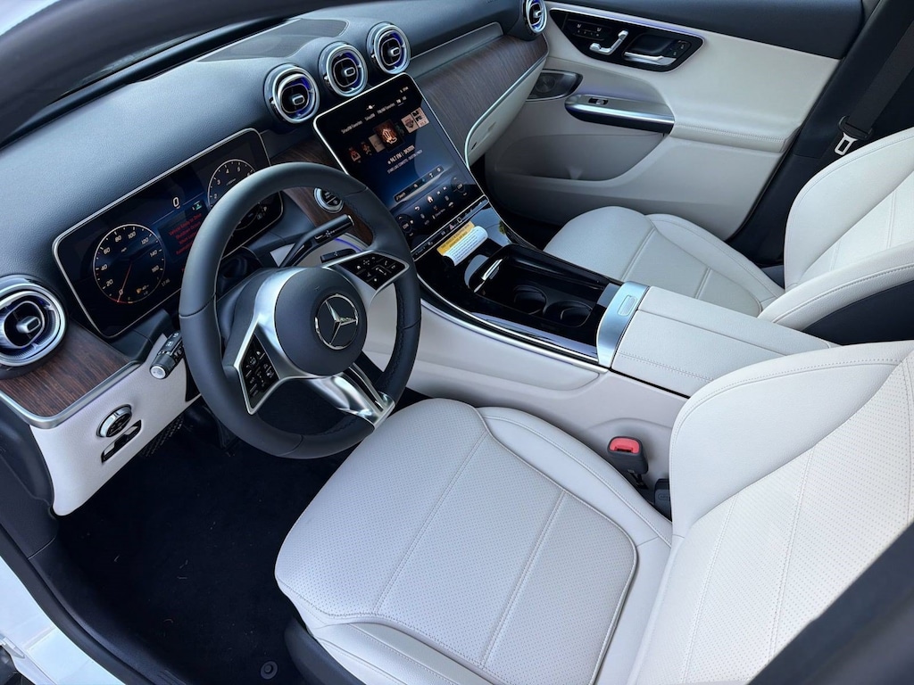 New 2027 Mercedes-Benz GLC 300 4MATIC SUV