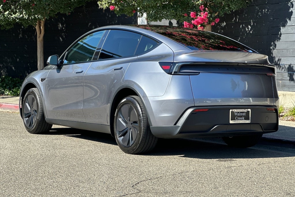 Used 2026 Tesla Model Y RWD SUV