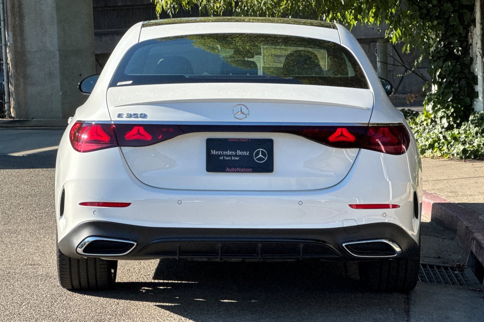 2026 Mercedes-Benz E-Class E350 - Photo 10