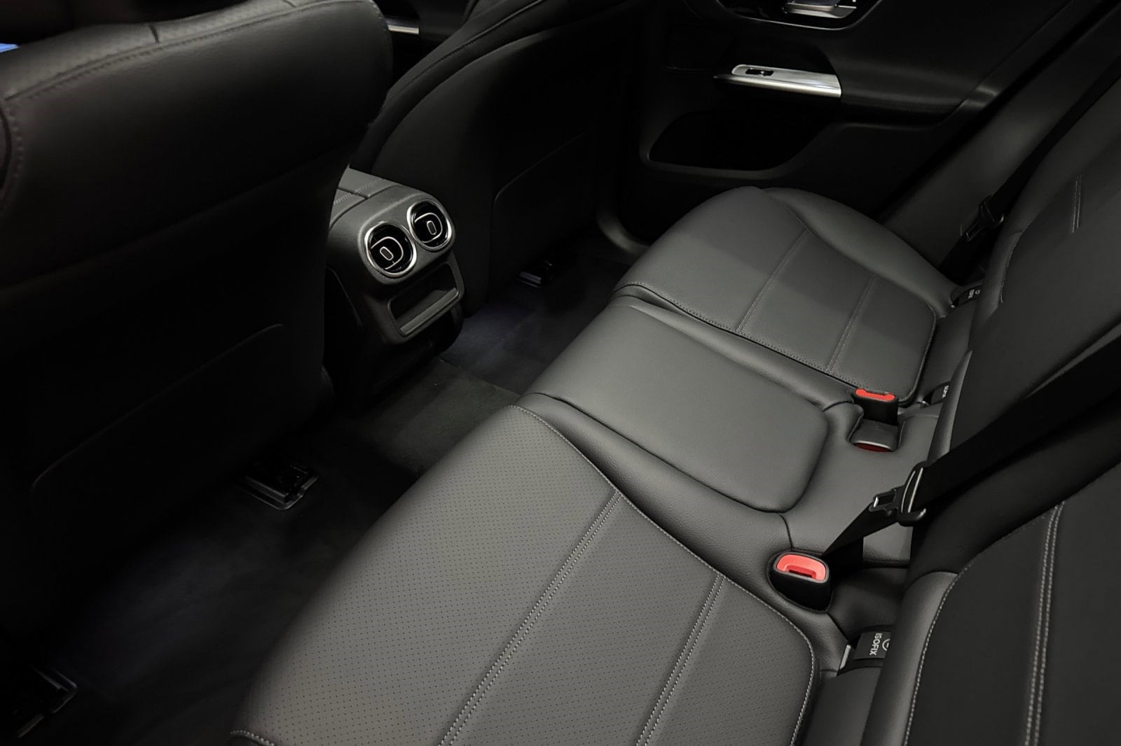 2026 Mercedes-Benz GLC Base - Photo 20