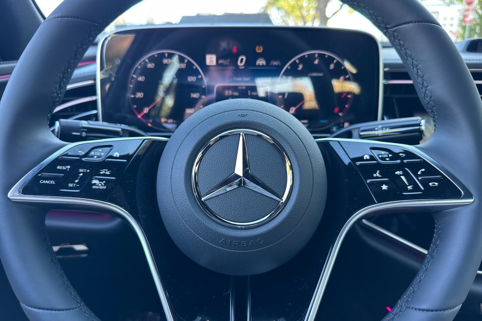 2026 Mercedes-Benz E-Class E350 - Photo 11