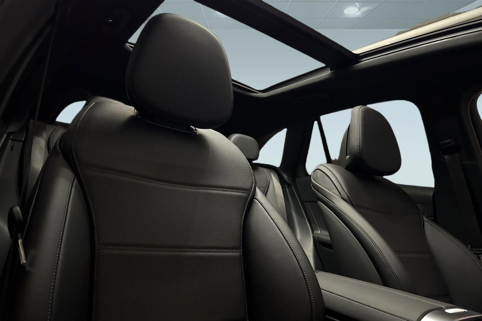 2026 Mercedes-Benz GLC Base - Photo 12