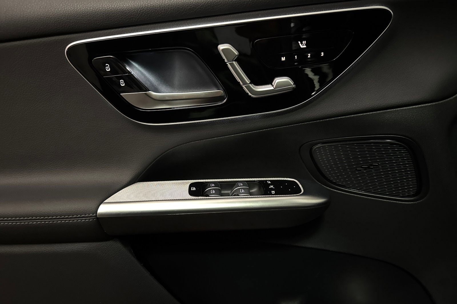 2026 Mercedes-Benz GLC Base - Photo 11