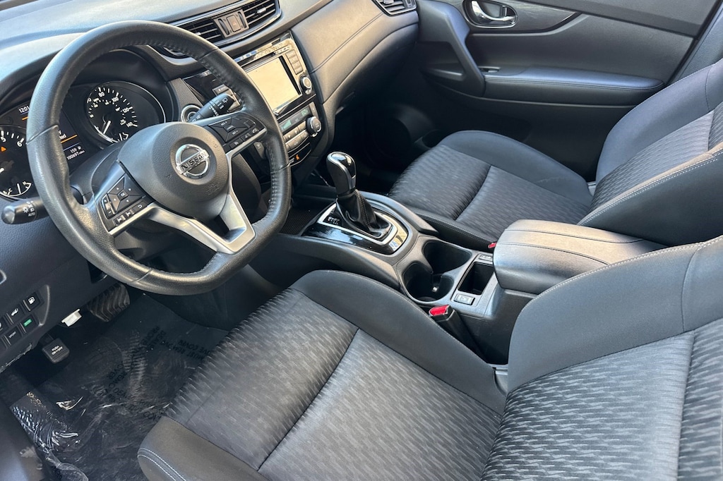 Used 2020 Nissan Rogue FWD SV SUV