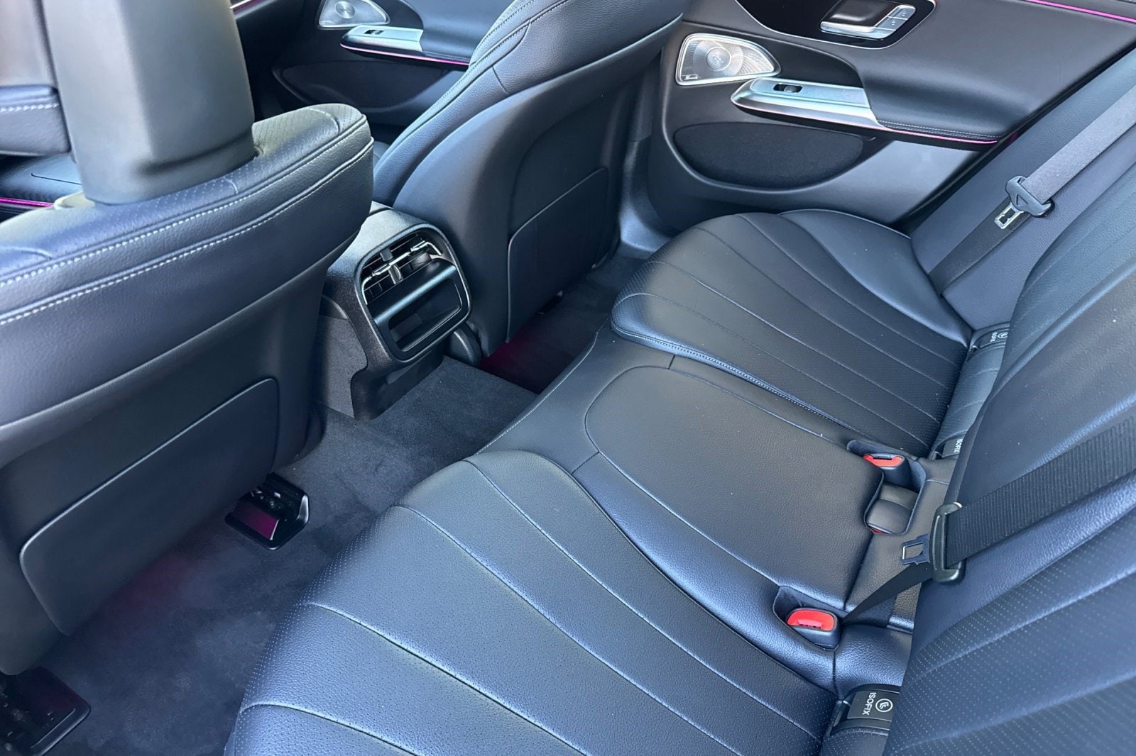 2026 Mercedes-Benz E-Class E350 - Photo 23