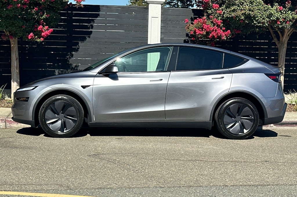 Used 2026 Tesla Model Y RWD SUV