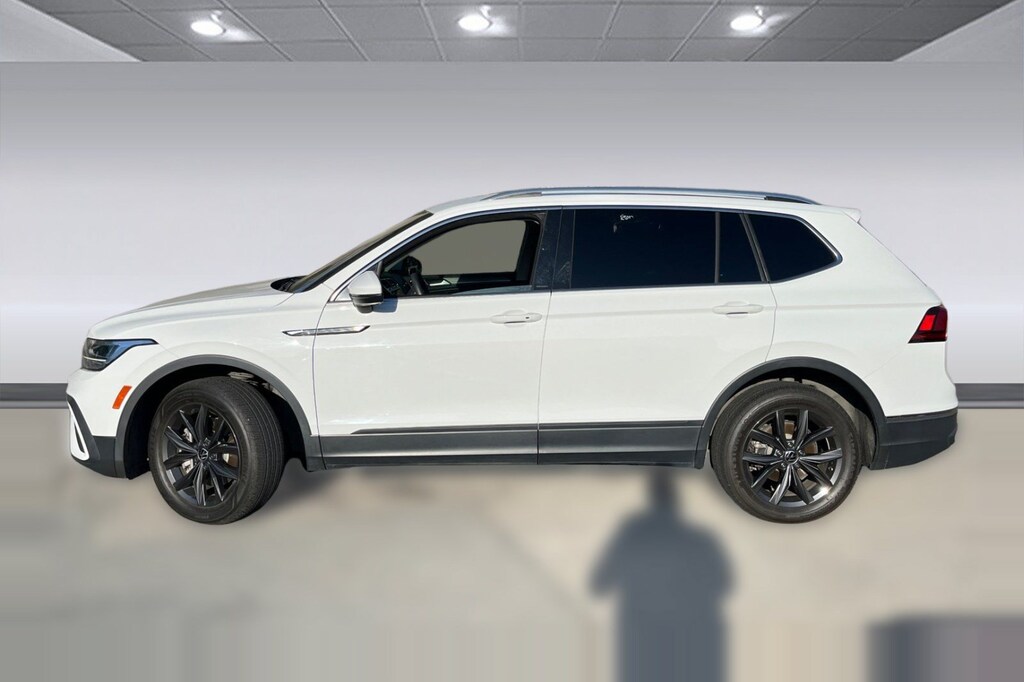 Used 2024 Volkswagen Tiguan 2.0T SE FWD SUV