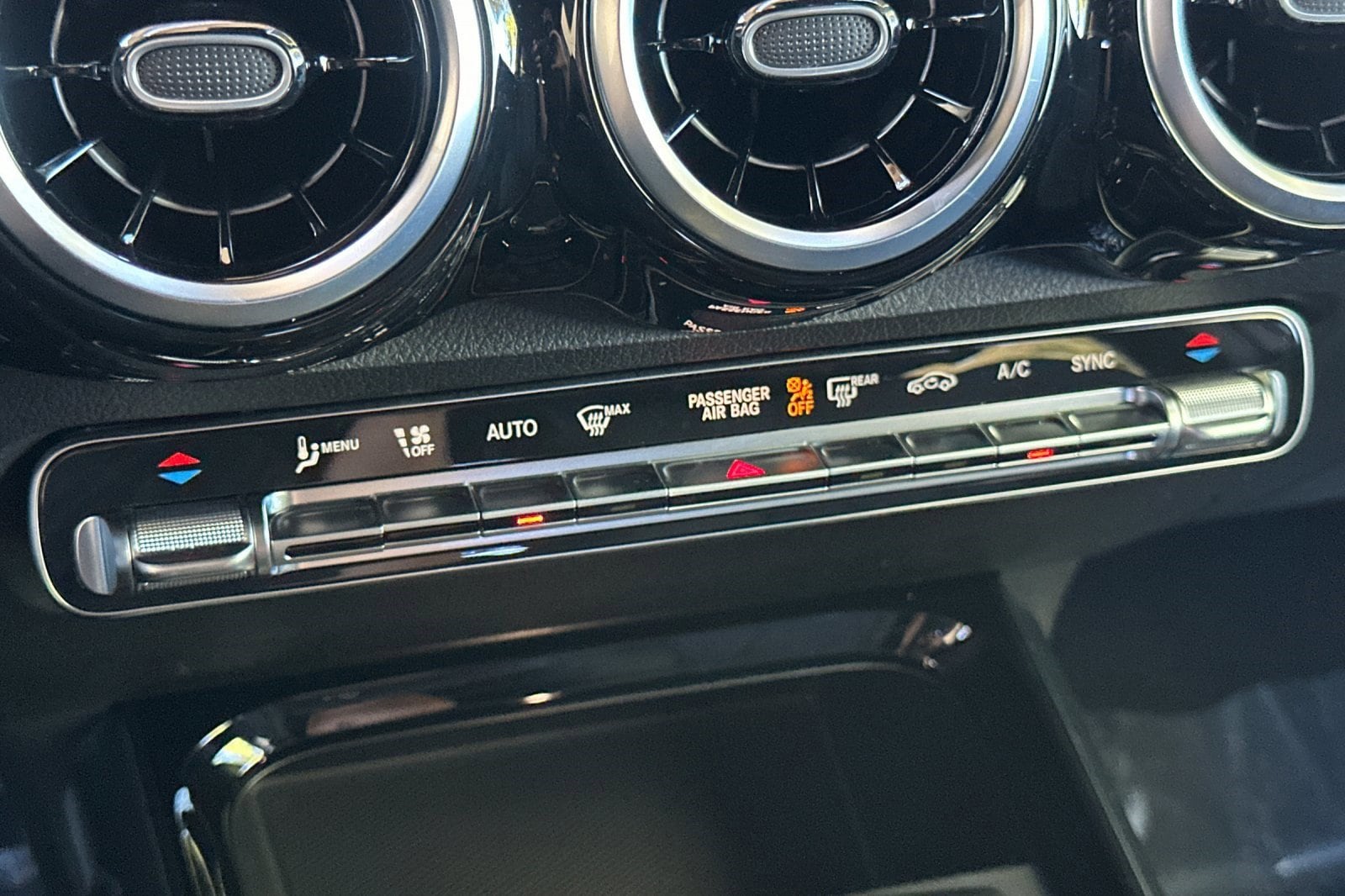 2026 Mercedes-Benz GLB GLB 250 - Photo 16