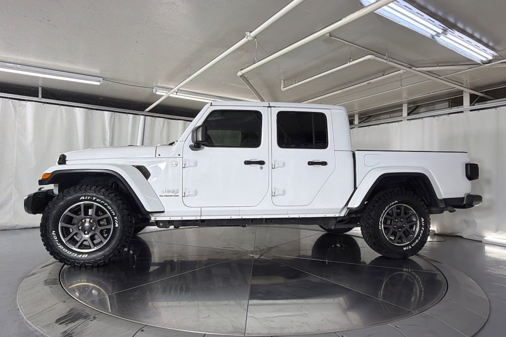 Used 2020 Jeep Gladiator Overland Truck Crew Cab