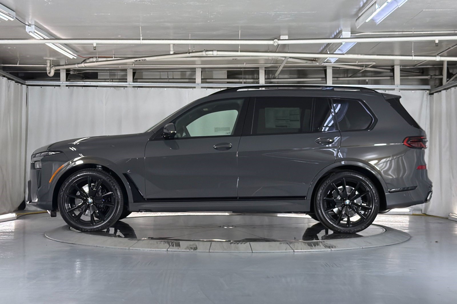 New 2027 BMW X7 xDrive40i SUV