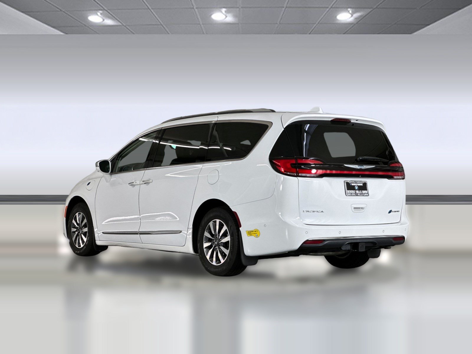 Used 2021 Chrysler Pacifica Hybrid Hybrid Limited Van Passenger Van