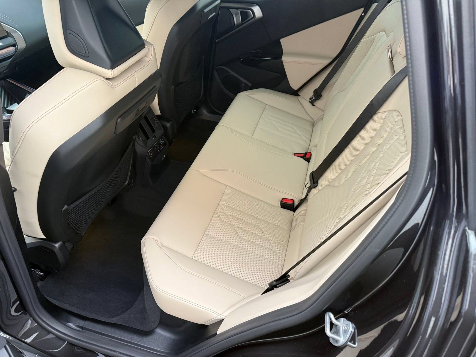 2026 BMW X3 30 - Photo 12