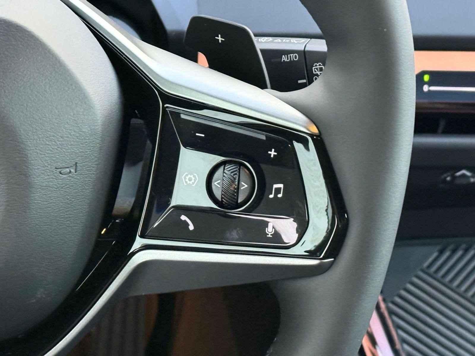 2026 BMW X3 30 - Photo 25