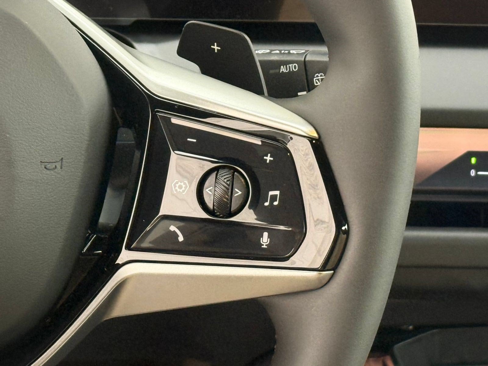 2026 BMW X3 30 - Photo 24