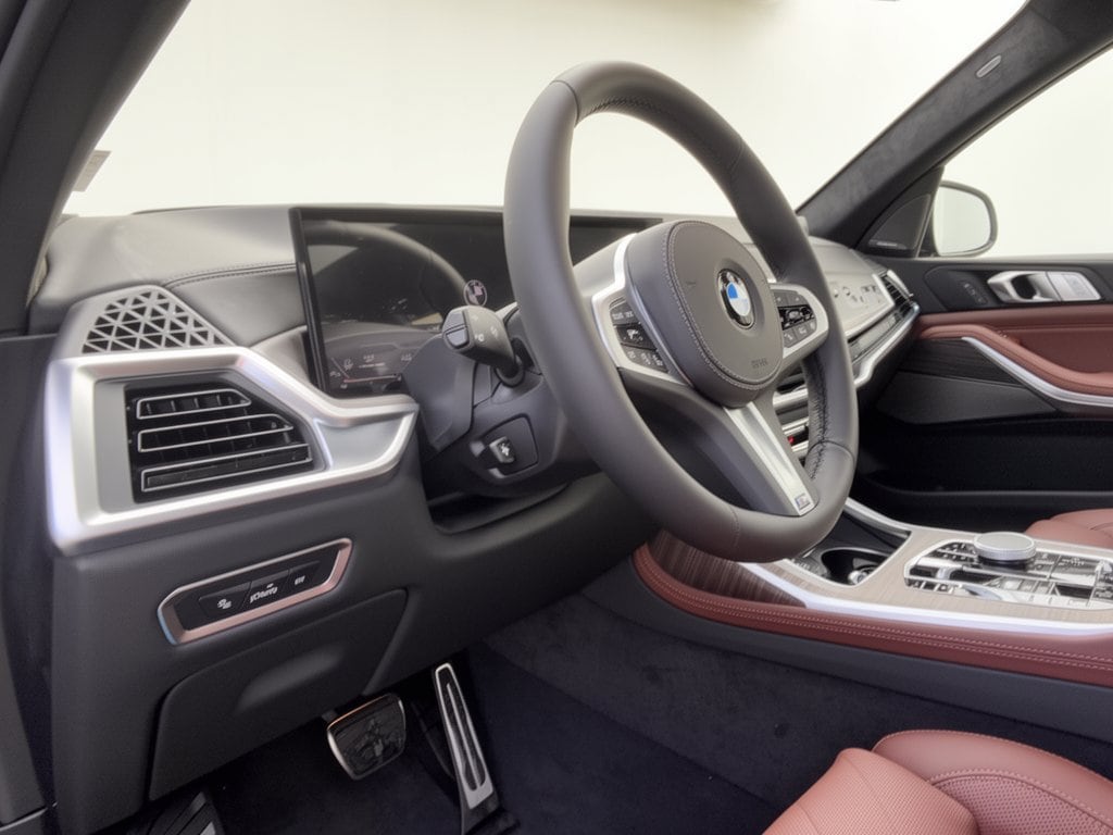 New 2027 BMW X7 xDrive40i SUV