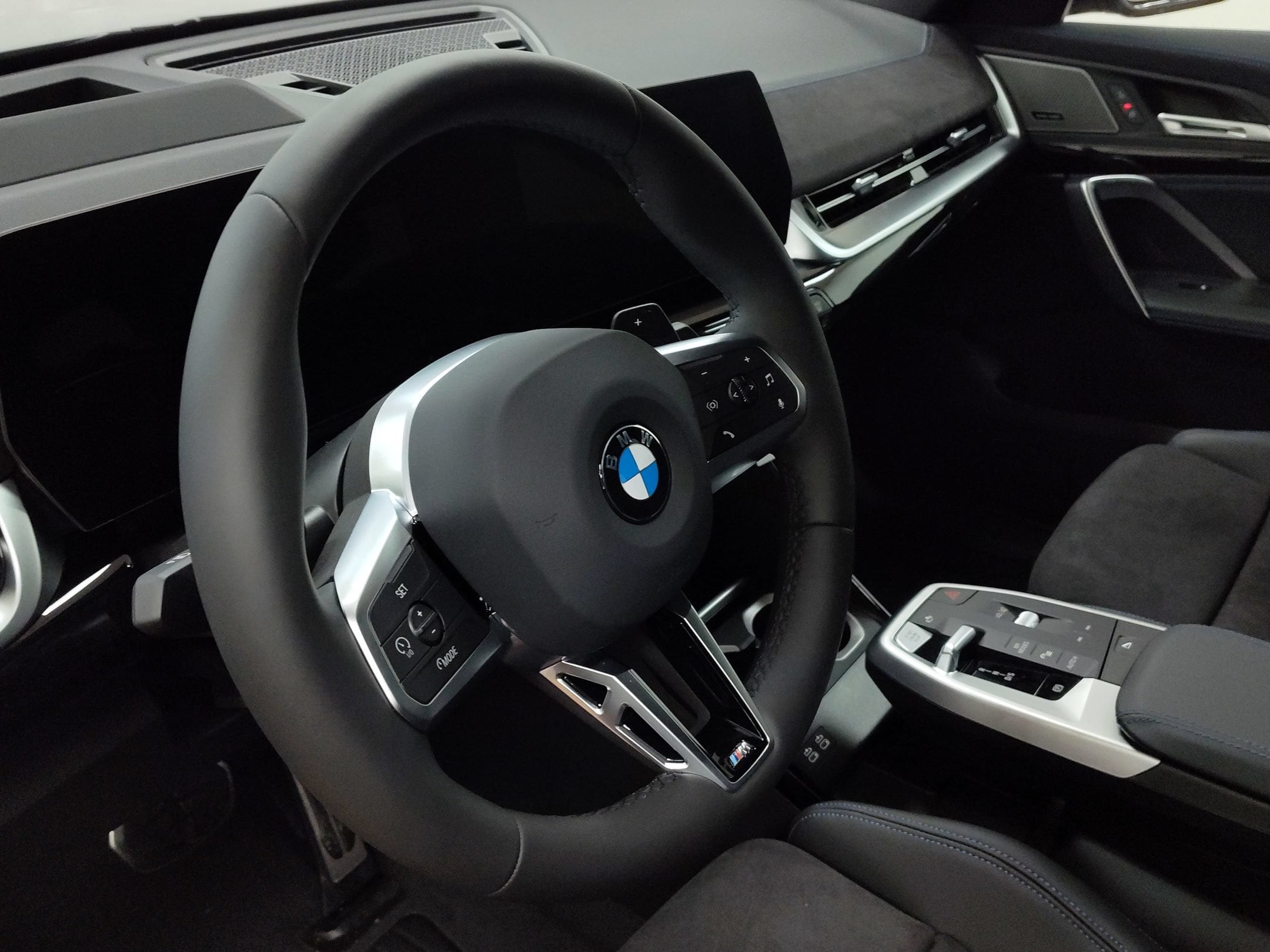 2026 BMW X1 28i - Photo 9