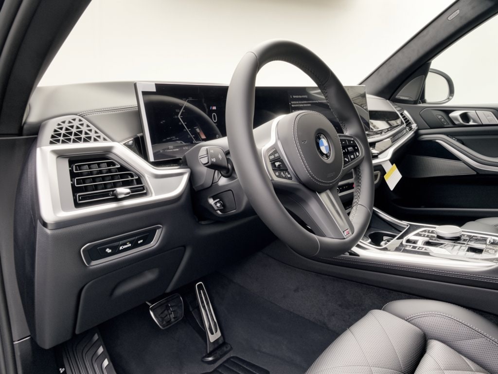 New 2027 BMW X7 xDrive40i SUV