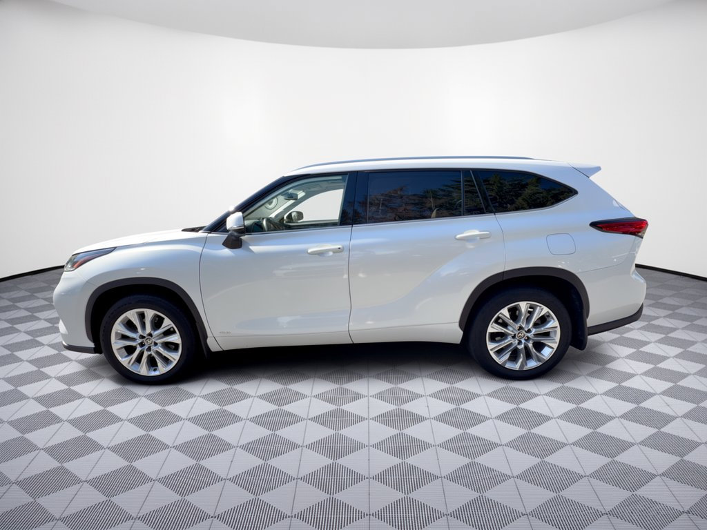 Used 2022 Toyota Highlander Hybrid Limited SUV