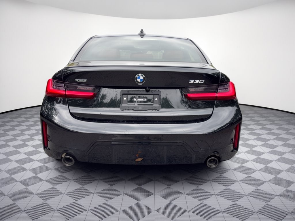 2026 BMW 3 Series 330i - Photo 11