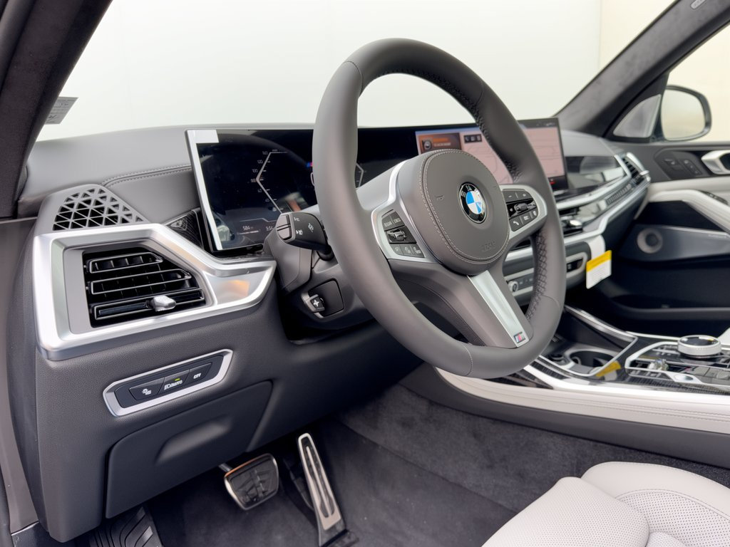 New 2027 BMW X7 xDrive40i SUV