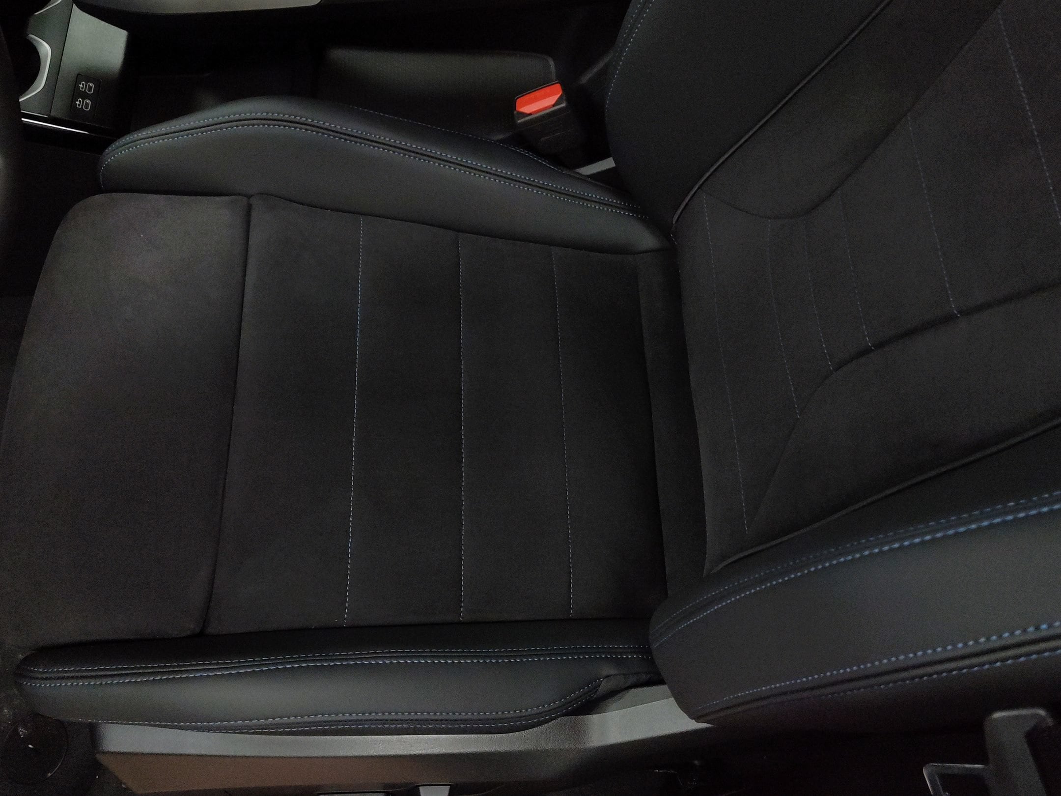 2026 BMW X1 28i - Photo 24