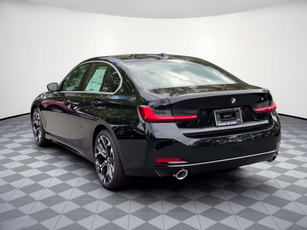 New 2026 BMW 330i xDrive Sedan