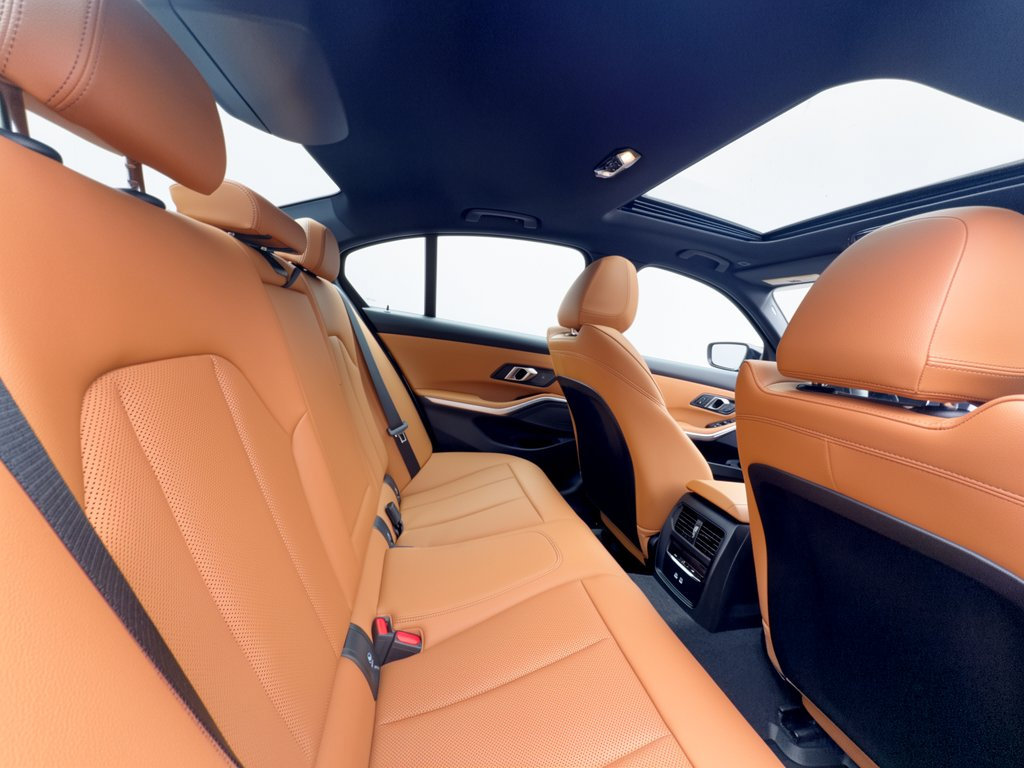 2026 BMW 3 Series 330i - Photo 29