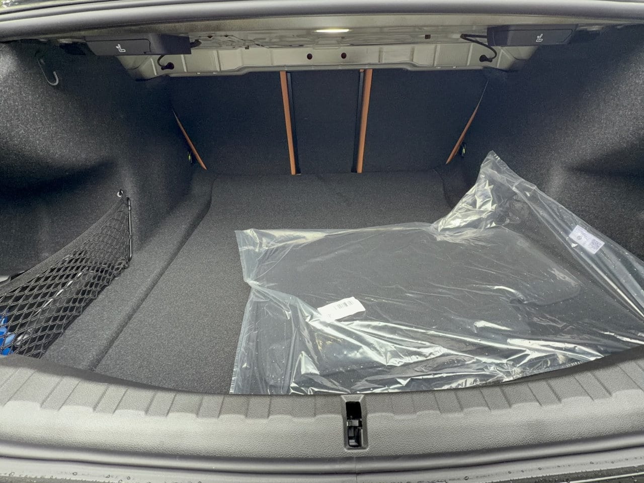2026 BMW 3 Series 330i - Photo 28