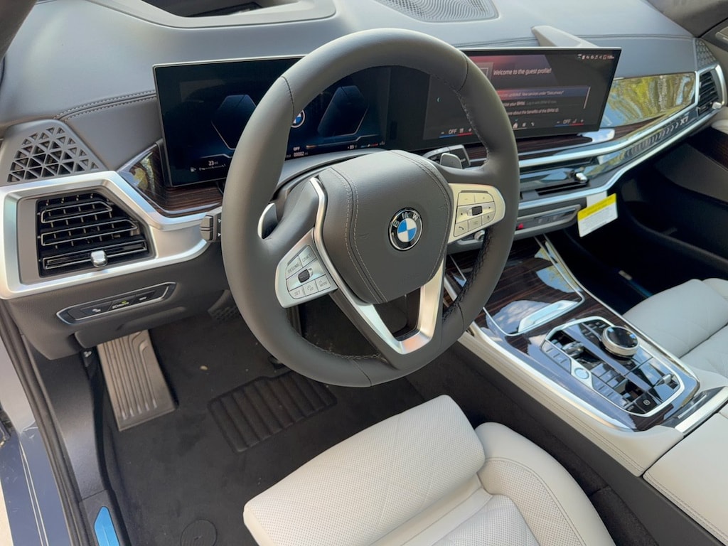 New 2027 BMW X7 xDrive40i SUV
