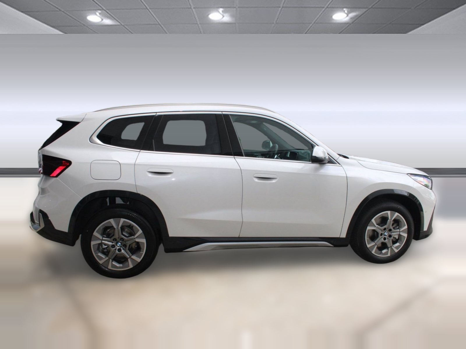 2026 BMW X1 28i - Photo 8