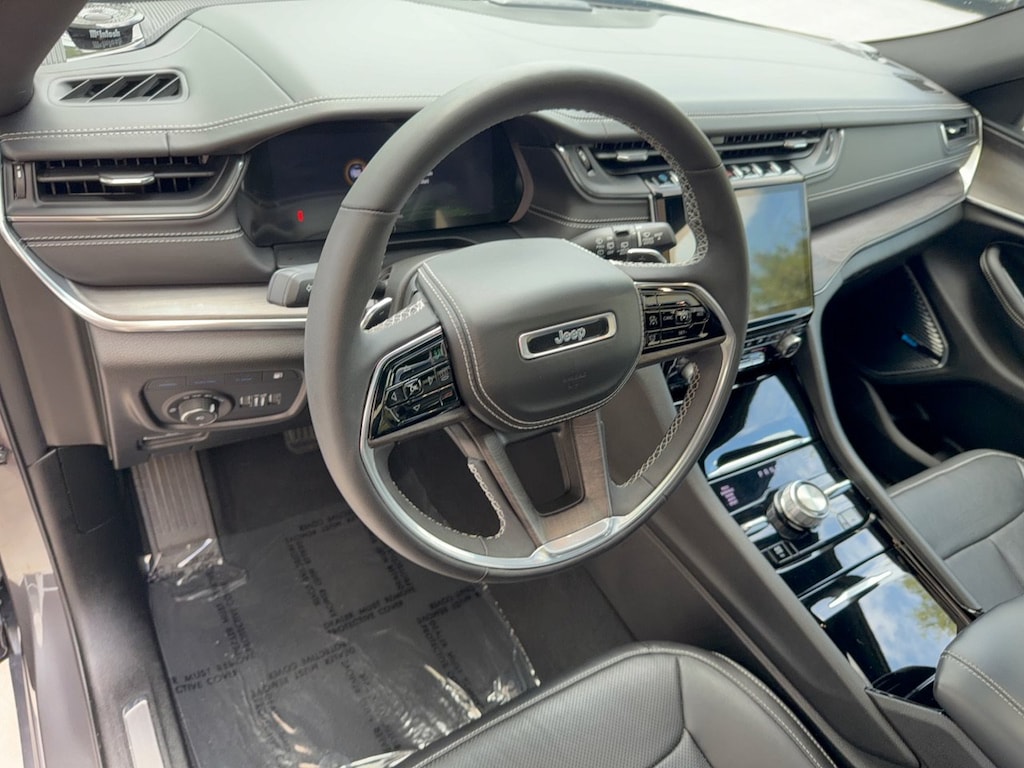 Used 2023 Jeep Grand Cherokee 4xe Overland SUV