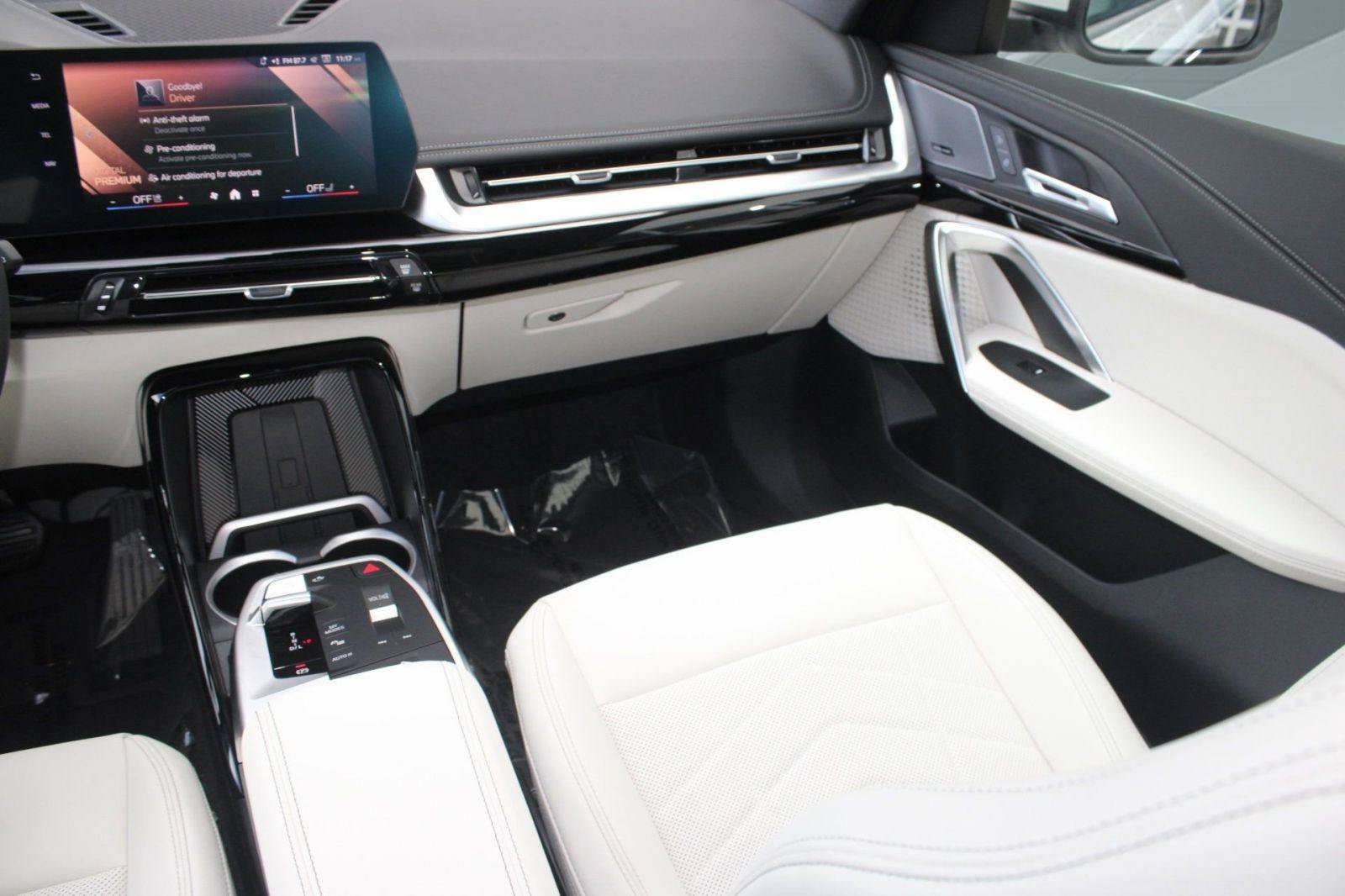 2026 BMW X1 28i - Photo 30