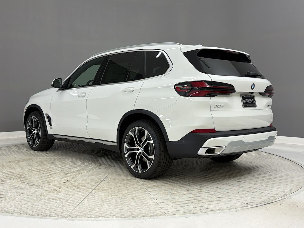 New 2026 BMW X5 sDrive40i SUV