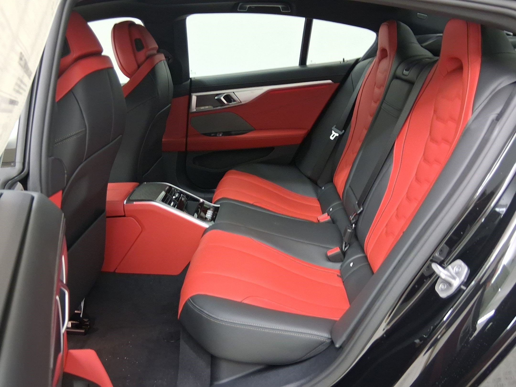 2026 BMW 8 Series 840i - Photo 14