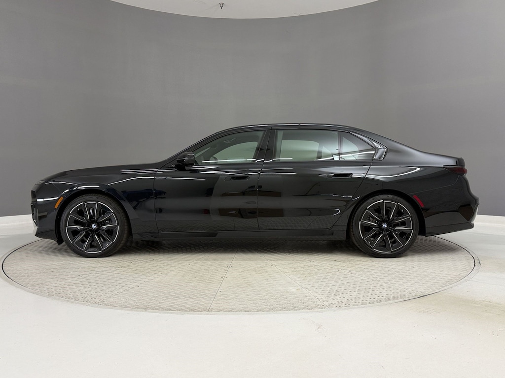 New 2026 BMW 740i Sedan