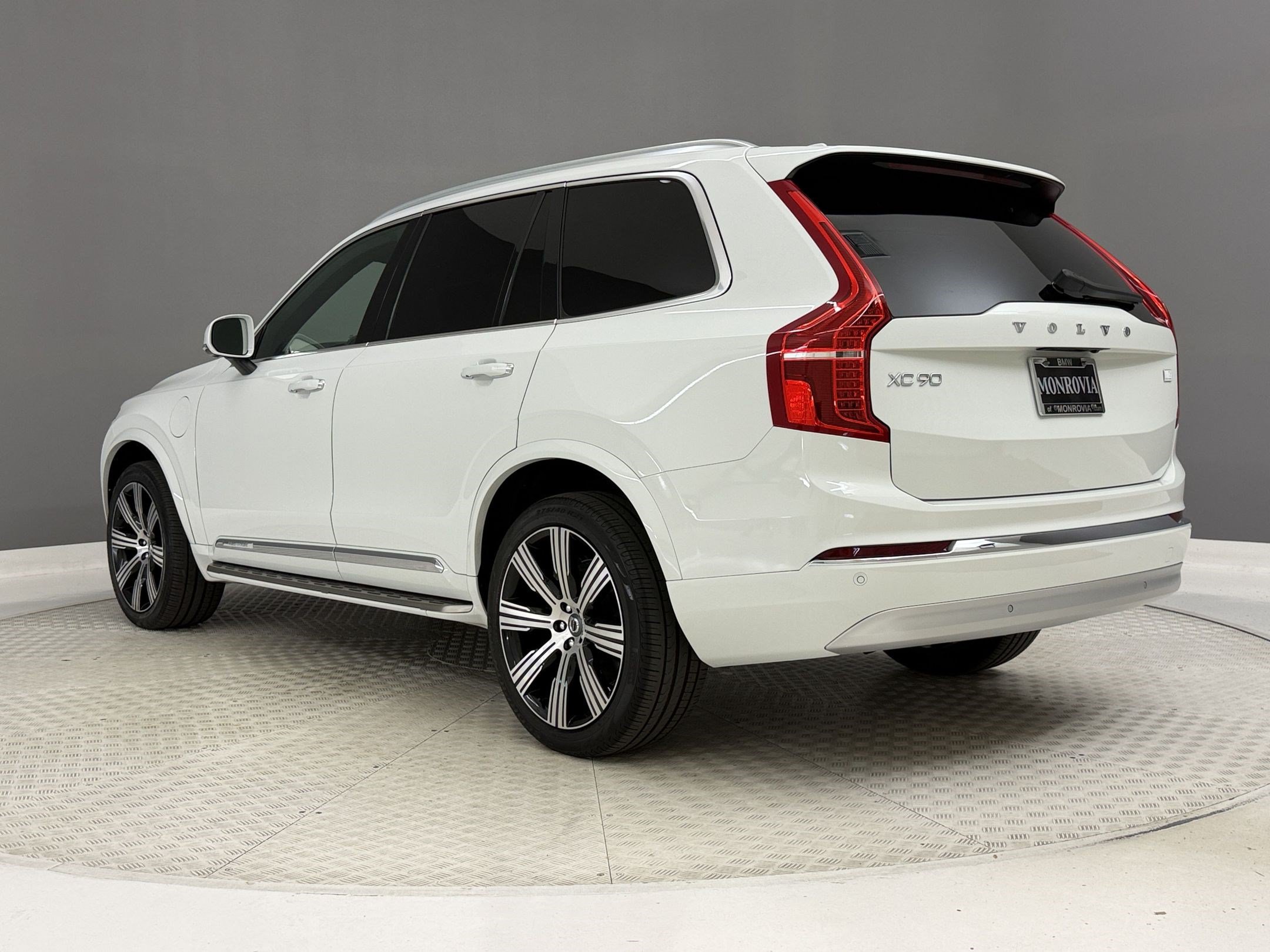 Used 2022 Volvo XC90 Recharge Plug-In Hybrid eAWD Inscription 7 Seater SUV