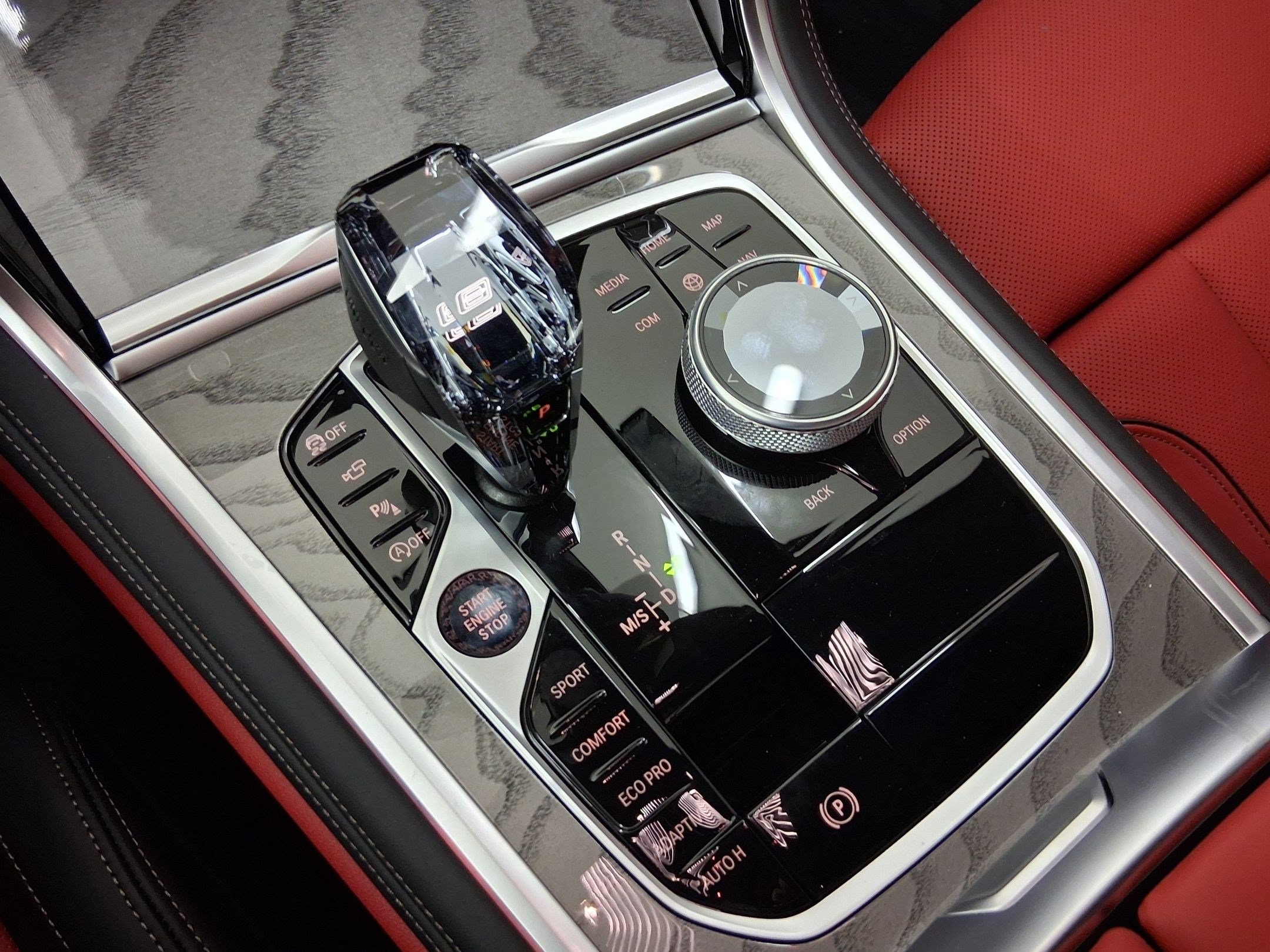 2026 BMW 8 Series 840i - Photo 17
