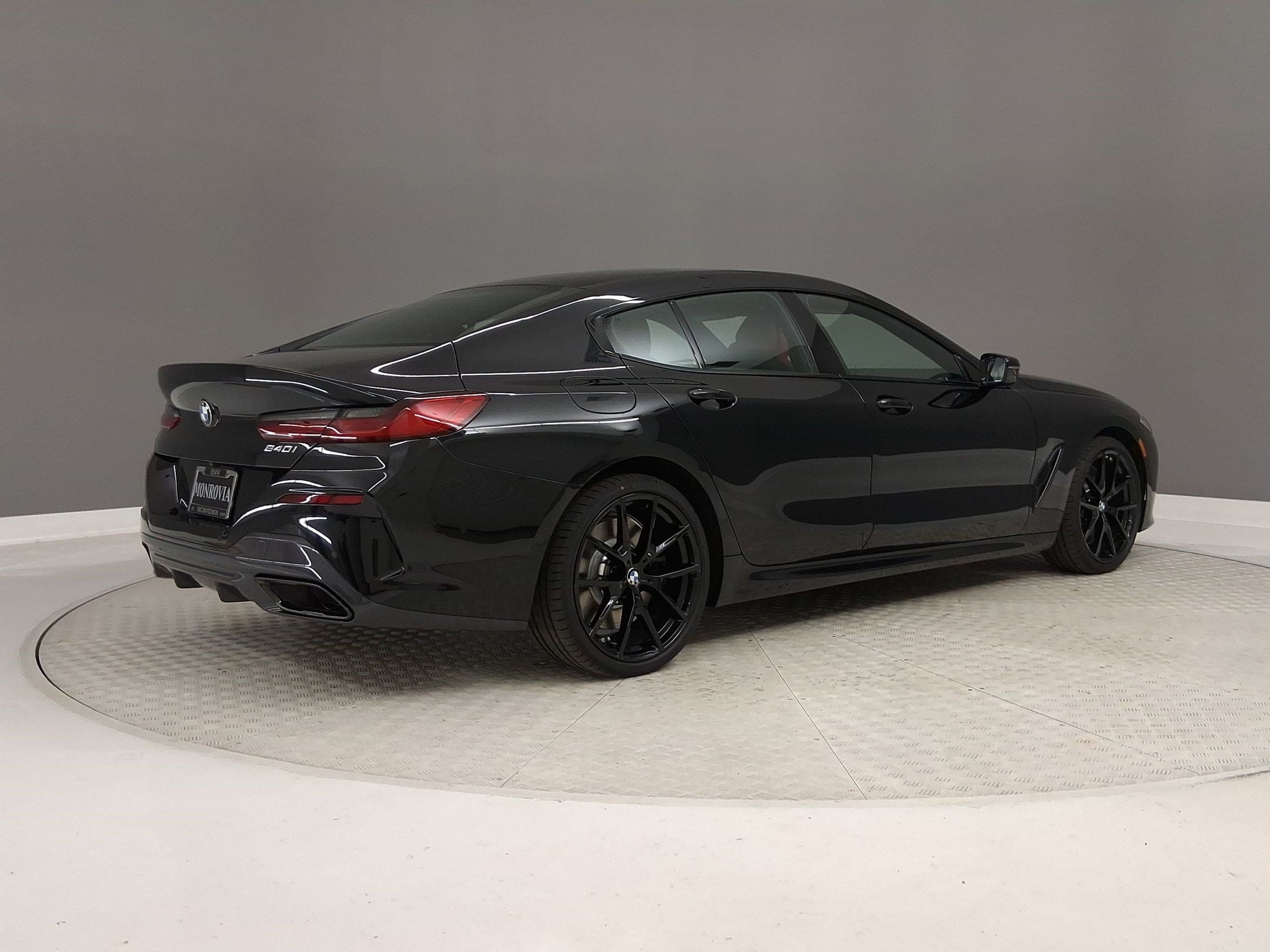 2026 BMW 8 Series 840i - Photo 7