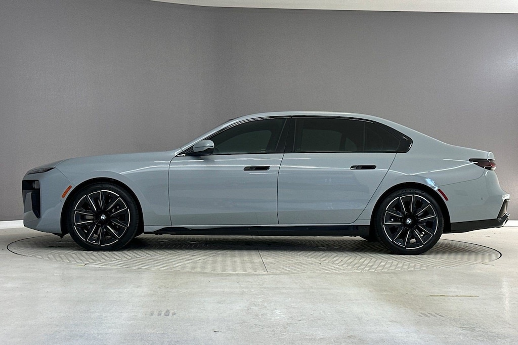 Certified 2023 BMW 760i xDrive Sedan