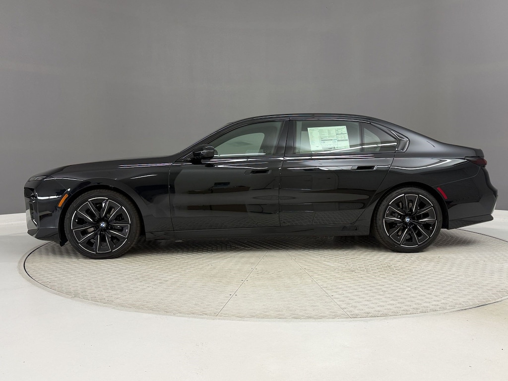 New 2026 BMW 740i Sedan