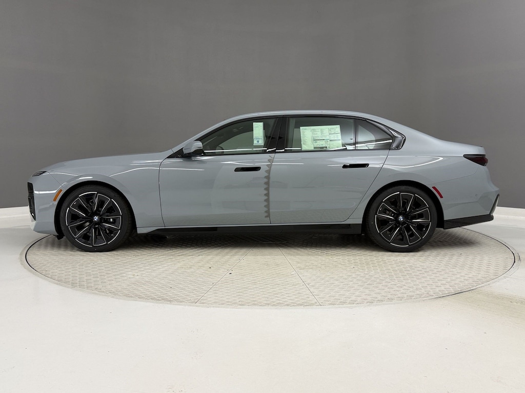 New 2026 BMW 740i Sedan