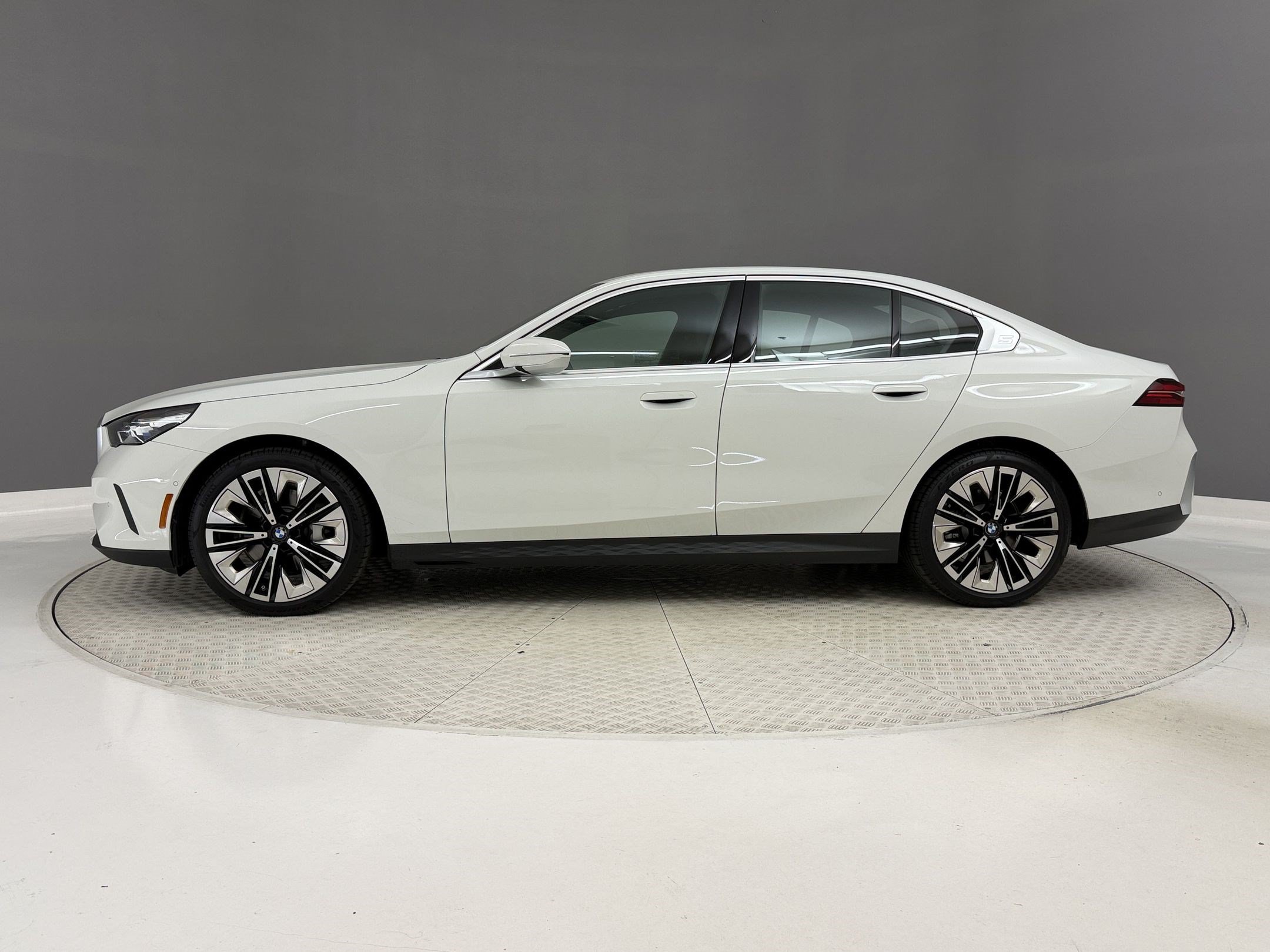 Used 2026 BMW 530i Sedan