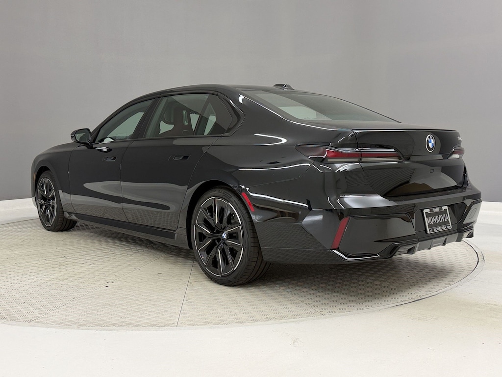 New 2026 BMW 740i Sedan